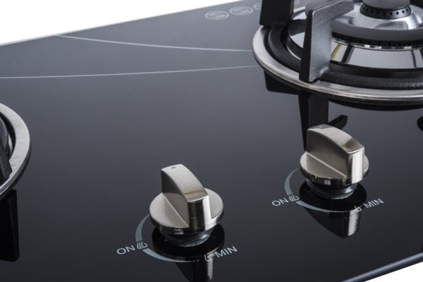 Bếp gas âm kính SUNHOUSE MAMA MMB6633