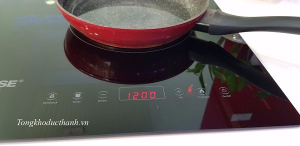 Bếp từ Sunhouse SHB 9101