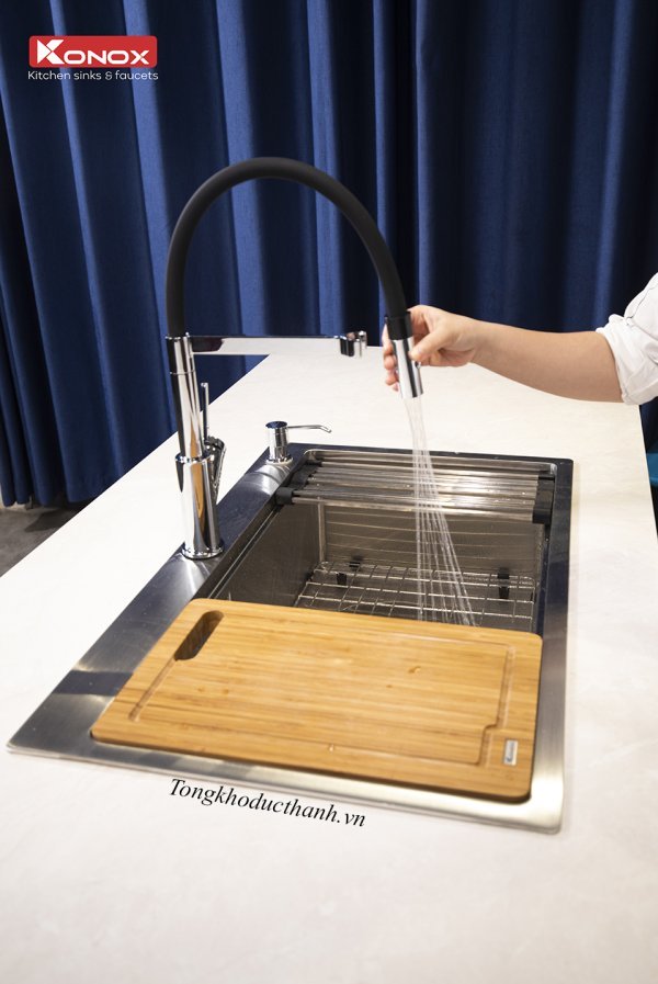 Vòi rửa bát Konox Bian