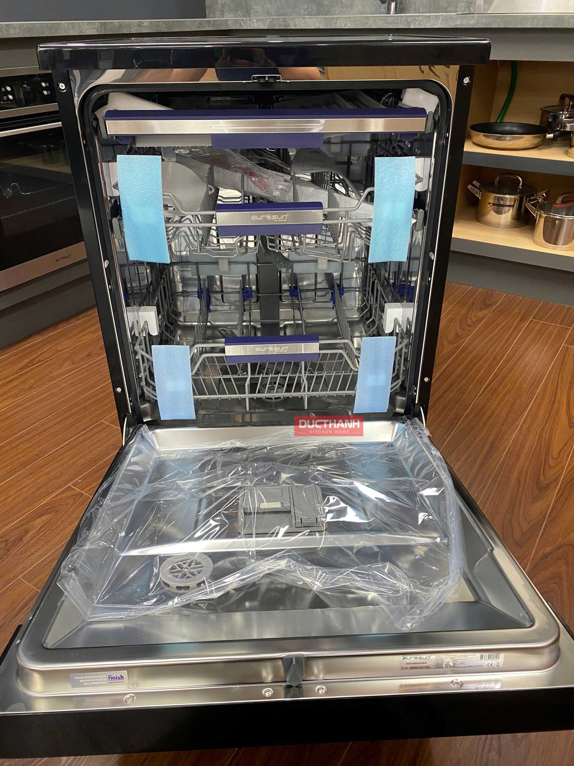 Máy rửa bát 15 bộ Eurosun SMS81EU76B nhập Thái Lan