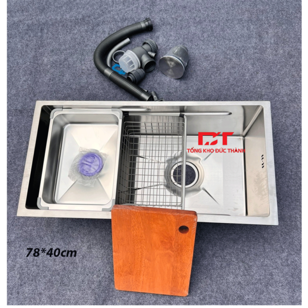 Chậu rửa bát âm toàn phần Kobesi 7840 ( Inox 304)