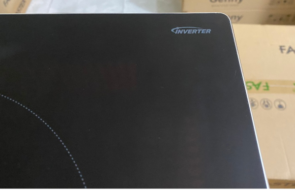 Bếp từ Faster FS 825i (nhập khẩu Malaysia)