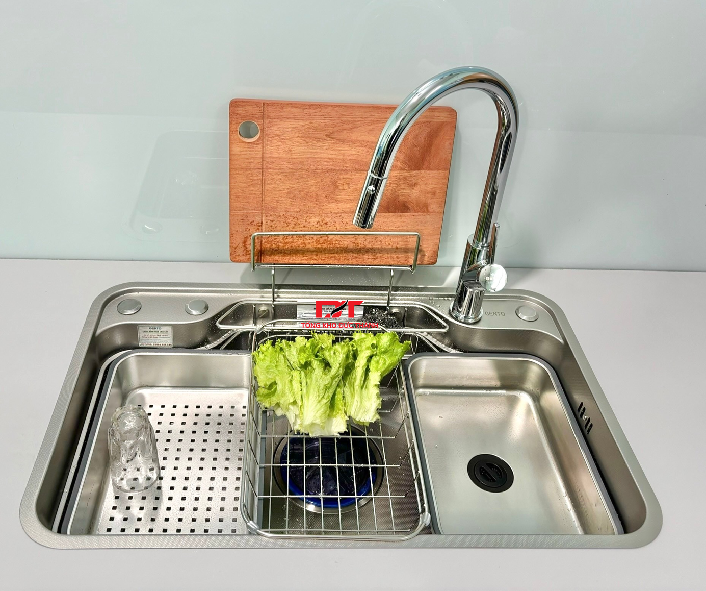 Combo bộ Chậu rửa bát chống xước Gento GT04-7848 Smart - Vòi rửa bát rút dây