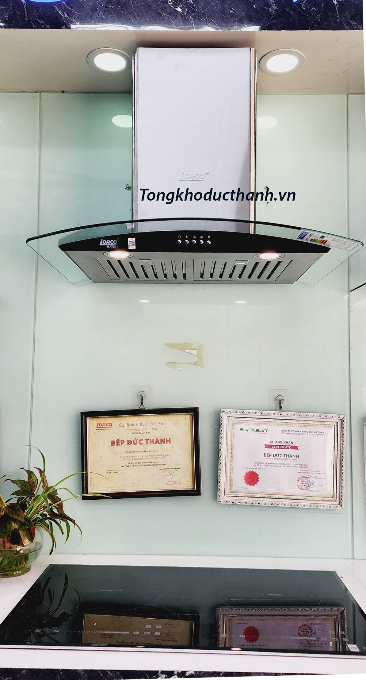 Máy hút mùi Lorca TA-2001B - 70cm ( mẫu mới) công suất 1.200m3, độ ồn thấp