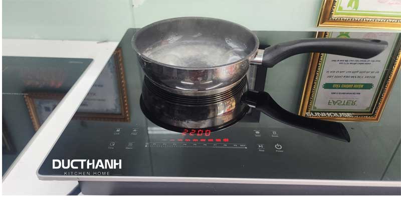 Bếp từ Sunhouse SHB555DI (  booster 2200W)