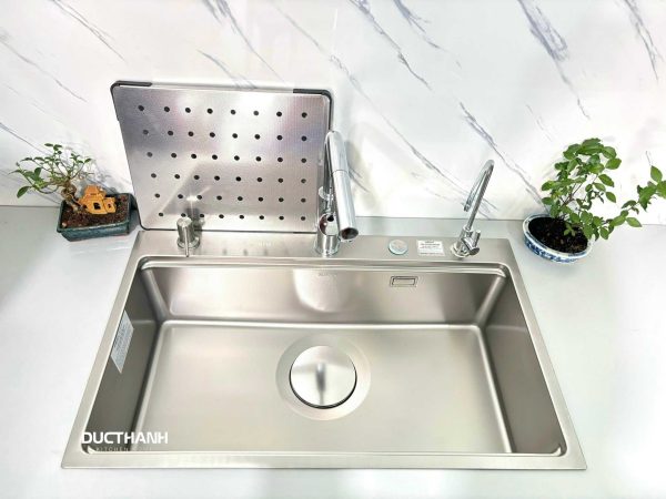 Combo bộ Chậu rửa bát Gento Inox chống xước GT04-7848 New và vòi rút vuông