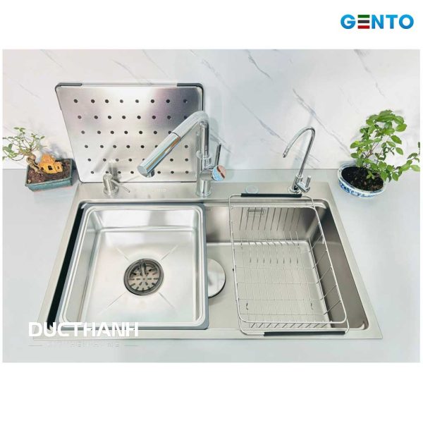 Combo bộ Chậu rửa bát Gento Inox chống xước GT04-7848 New và vòi rút vuông