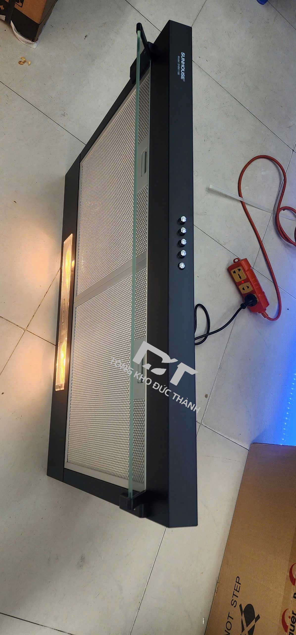 Máy hút mùi Sunhouse SHB 6118B