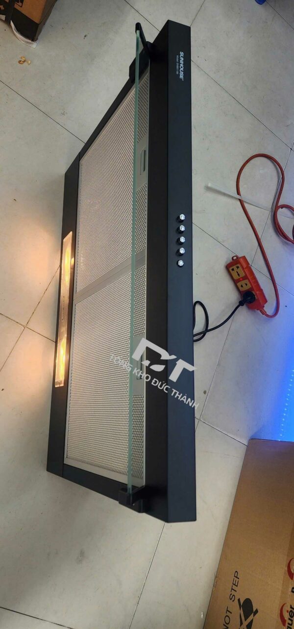 Máy hút mùi Sunhouse SHB 6118B