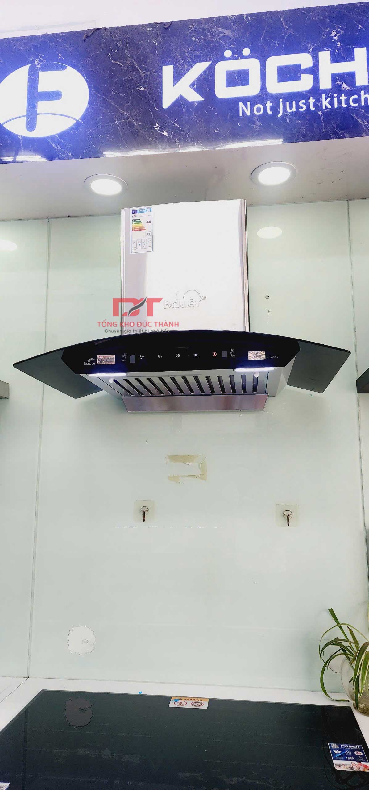 Máy hút mùi Bauer BC70STC tự động làm sạch mô tơ