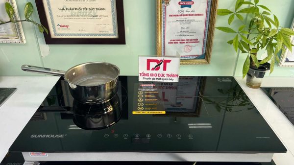 Bếp từ Sunhouse SHB8100