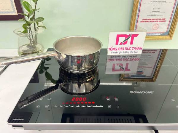 Bếp từ Sunhouse SHB 525DI